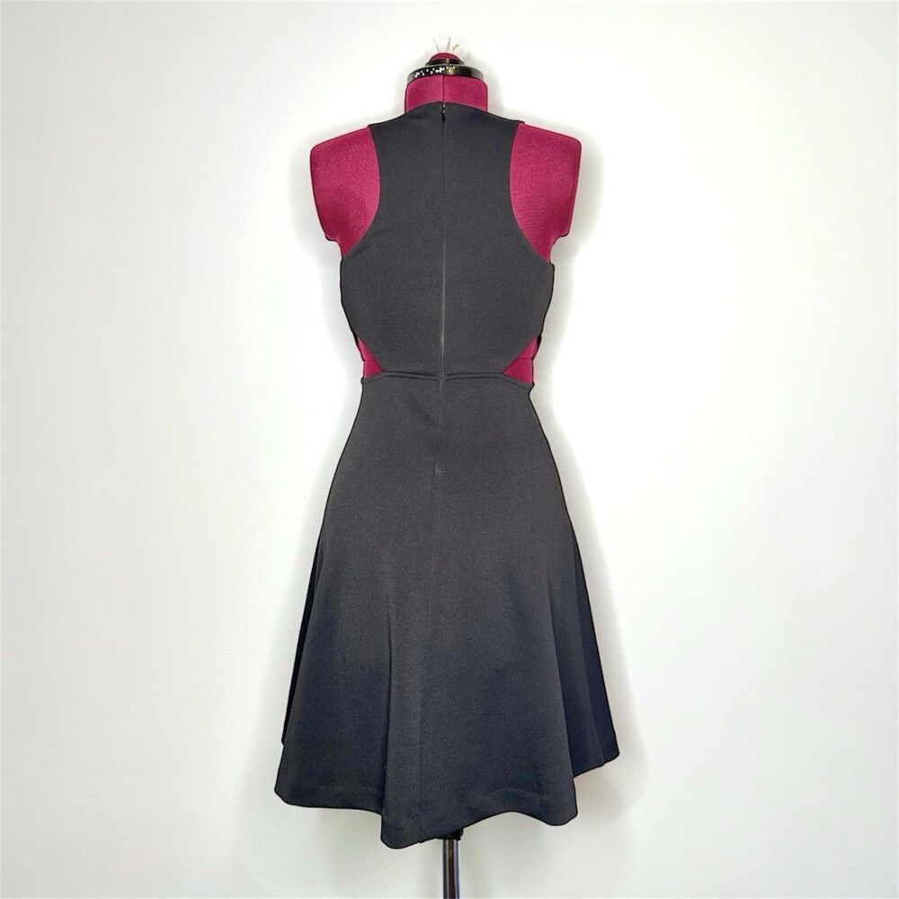 Express Women's Sleeveless Little Black Mini Dress with Cutouts & Keyhole Size 0 - Picture 3 of 5